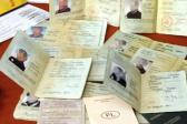 Wciąż ok. 400 tys. Polaków nie ma nowych dowodów osobistych, z czego połowa złożyła wnioski i czeka na wydanie dokumentu.