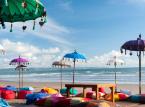13. miejsce: Kuta – Bali już dawna kusi turystów spragnionych błogiego odpoczynku na plaży. Idealnym miejscem wydaje się być Kuta, gdzie turyści znajdą piękne plaże, liczne restauracje i hotele oraz możliwość zabawy na plażowej dyskotece. Dzienny koszt pobytu można zamknąć w kwocie 26,20 USD.