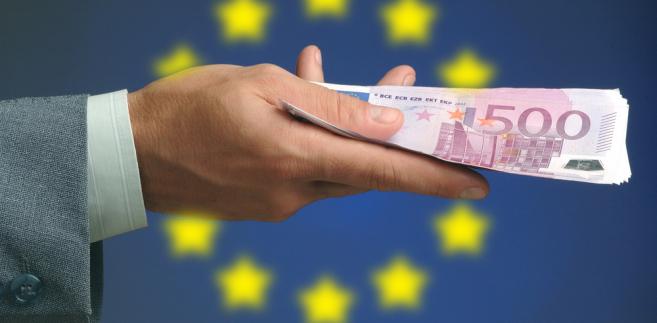 Unia załatała połowę dziury w budżecie. Zapłaci zaległe faktury
