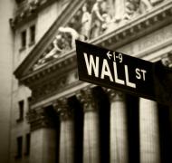 Fed wywołał huśtawkę nastrojów na Wall Street. Indeksy zanurkowały