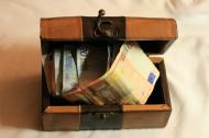Fiskus może żądać PIT od odsetek na zagranicznych kontach