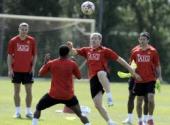 Notowania obligacji Manchester United rozmijają się umiejętnościami piłkarzy klubu. Nz. podczas treningu.