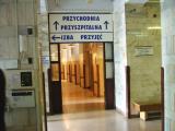Sejmowa podkomisja wstrzymała prace nad projektem ustawy PO o zakładach opieki zdrowotnej, stwarzającej możliwość przekształcania ich w spółki prawa handlowego.