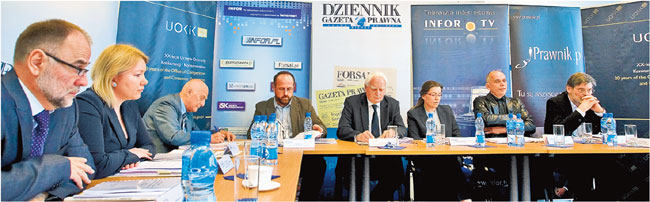 Debata DGP: kto lepiej zadba o interesy klientów – korporacje zawodowe czy państwo?