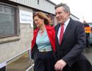 Nudziarz Brown chce <strong>jak</strong> Blair uwieść tłumy i zarobić miliony