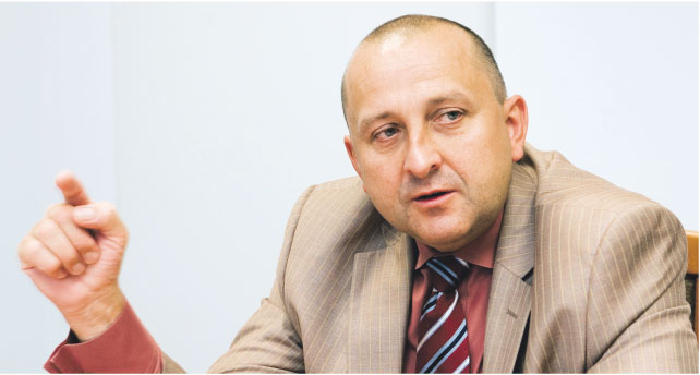Szef NFZ: Mniej pieniędzy na leczenie