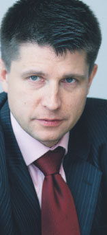 Petru powiedział, że jego wątpliwości budzi założony przez rząd spadek wpływów do budżetu w wysokości 1,7 mld zł.