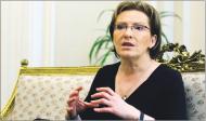 Kopacz: <strong>za</strong> złe leczenie mniej <strong>pieniędzy</strong> z NFZ