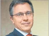 "Drogi i elektrownie zbudowane w latach 70. dowodzą, iż nie wszystkie pieniądze pożyczone przez Gierka zostały zmarnowane, ale Polska nie była w stanie spłacić długu i zbankrutowała" - zaznaczył Rybiński. Fot. DGP