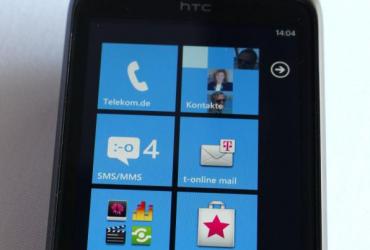 Windows Phone 7. Telefon firmy High Tech Computer Corp. Fot. Jochen Eckel/Bloomberg 