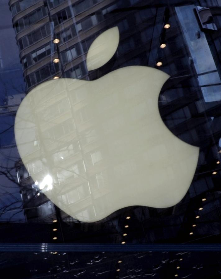 Logo Apple. Fot. Peter Foley/Bloomberg