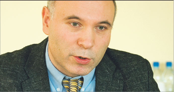 Bolesław Jankowski, absolwent Politechniki Warszawskiej, w latach 1991-1995 brał udział w opracowaniu polityki energetycznej państwa, ekspert Ministerstwa Środowiska, główny autor strategii redukcji emisji SO2 i CO2, w 2004 roku kierował opracowaniem projektu pierwszego Planu Rozdziału Uprawnień do emisji CO2 Fot. Wojciech Górski