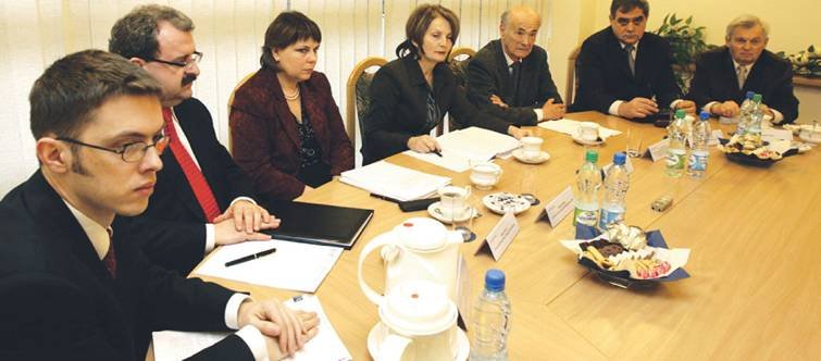 Nadzoru publicznego nie będzie sprawował minister <strong>finansów</strong>