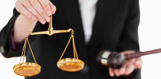Wprowadzenie w błąd co do autorstwa to przestępstwo