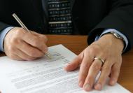Urzędy pracy bardzo rzadko korzystają z aktu notarialnego o poddaniu się egzekucji, aby zabezpieczyć spłatę dotacji na biznes czy refundację otrzymaną przez firmę za zatrudnienie bezrobotnego.