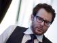 Sean Parker, współtwórca portali Napster, Plaxo i Causes. Był jednym z członków grupy tworzącej Facebooka. Parker nigdy nie rozpoczął żadnych studiów. Programowania uczył się od ojca już w wieku 7 lat. W wieku 16 został skazany na prace społeczne za hakerstwo. Cztery lata później, w 1999 roku (miał wtedy 20 lat), założył darmowy serwis Napster, pozwalający za darmo wymieniać pliki muzyczne. I to był początek jego kariery.