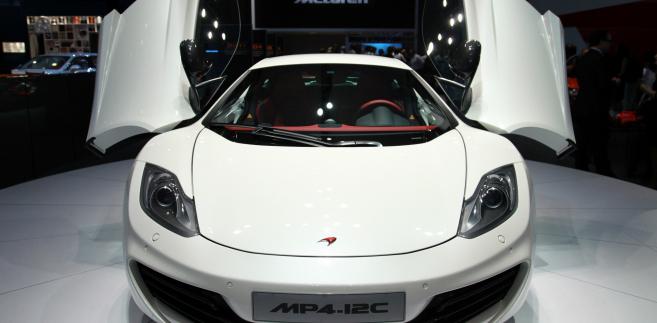 GT: McLaren MP4-12C