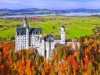 Zamek Neuschwanstein w Bawarii