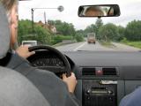 Kierowcy zostaną poinformowani, że wjeżdżają na drogę, na której jest testowane nowe oznakowanie. 