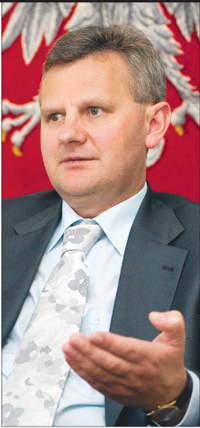 Minister skarbu, Aleksander Grad, liczy, że jeszcze w sierpniu uda mu się sprzedać stocznie i uniknąć dymisji Fot. Wojciech Górski