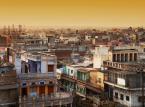 6. miejsce: Delhi i New Delhi – indyjskie miasto zamieszkiwane przez ponad 11 mln mieszkańców. Choć samo miasto jest zatłoczone i bywa męczące, warto je odwiedzić ze względu na ogromną ilość zabytków, które można podziwiać. Do najważniejszych należą: Czerwony Fort, Grobowiec Humajuna, Kutb Minar, świątynia Lotosu oraz Meczet Dżami Masadżid. Dzienny koszt pobytu w Delhi można zamknąć w kwocie 19,16 USD.