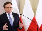 Areszty wydobywcze, pokazowe zatrzymania i dziwne zbiegi okoliczności. Szeryf Ziobro wrócił do gry