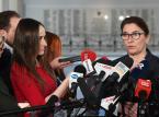 Mazurek: Obiecywane przez Schetynę 100 mld, to "gruszki na wierzbie"