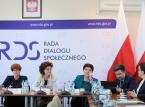 Podwyżki dla nauczycieli: Rząd i "Solidarność" gotowi na podpisanie porozumienia. Nie ma zgody ZNP i FZZ