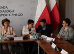 Flirt z polityką, czyli dlaczego nie ufamy związkom zawodowym