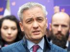 Biedroń na konwencji Wiosny: Nie ma pieniędzy na organizacje antyprzemocowe, a są na maybachy i geotermię ojca Rydzyka. To patologia