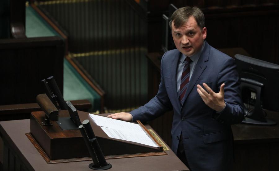 Problemy ze słowem w wieku bezwzględnym