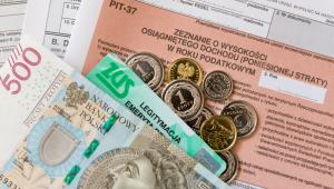 Ktoś powie, że politycy dostosowują przekaz do wyborców, a ci chcą słuchać obietnic, a nie opisu rzeczywistości. To prawda, ale w tym przypadku nie można zapominać, skąd takie podejście do ZUS w społeczeństwie