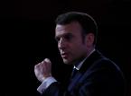 Macron ogłasza zamknięcie szkół z powodu koronawirusa. Nie odwołuje jednak niedzielnych wyborów