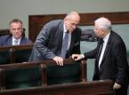 Opozycja ogląda rekonstrukcyjny serial i wątpi w wybory