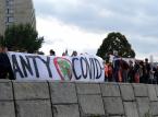 Manifestacje tzw. antycovidowców w różnych miastach Polski. Mandaty za brak maseczek, w Gdańsku policja użyła gazu pieprzowego